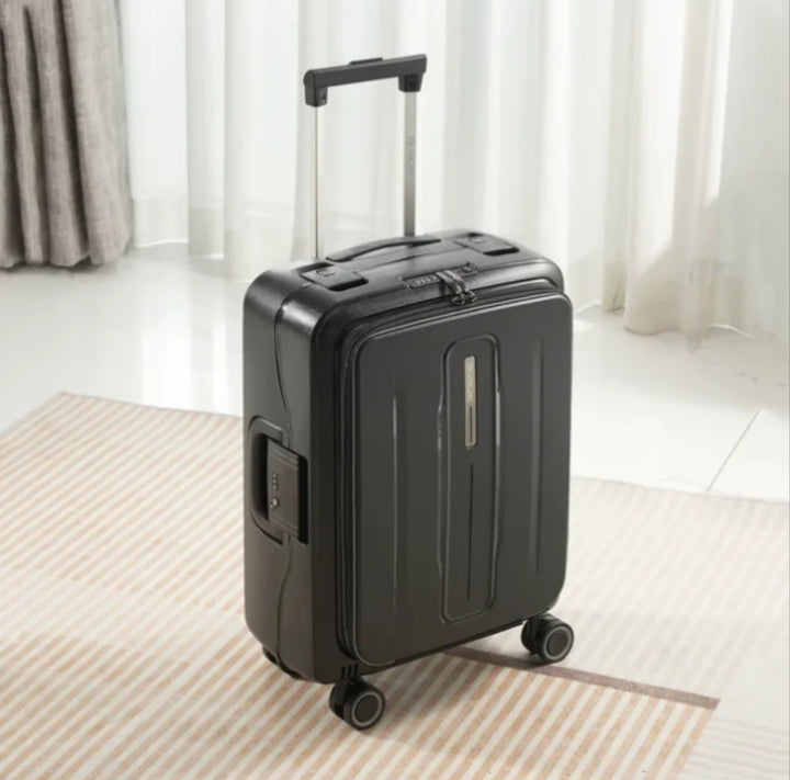 Globetrotter 28" Luggage